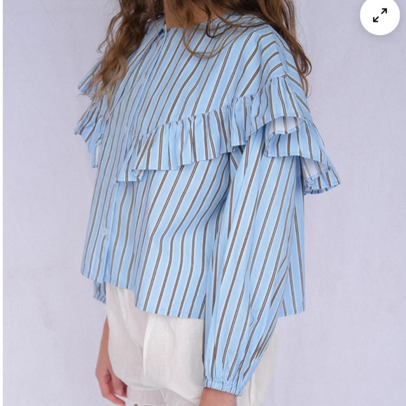 Sonderhaus Elizabeth blue pinstripe blouse - Picture 6 of 7